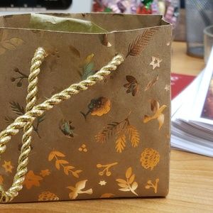 Meet your Posher, Vickie